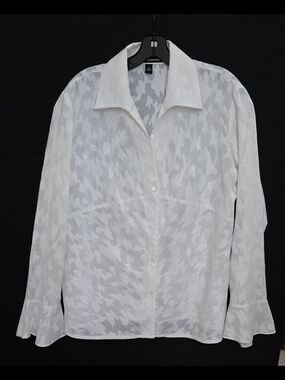 Ellen Tracy White Sheer Button-Front Blouse